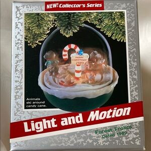 Hallmark Light & Motion Forest Frolics 1989 Ornament in original box